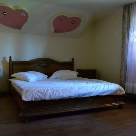 Casa Din Barsana Hotel Bîrsana Buitenkant foto